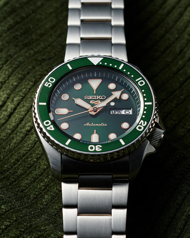 Seiko Analog Green Dial Men's Watch