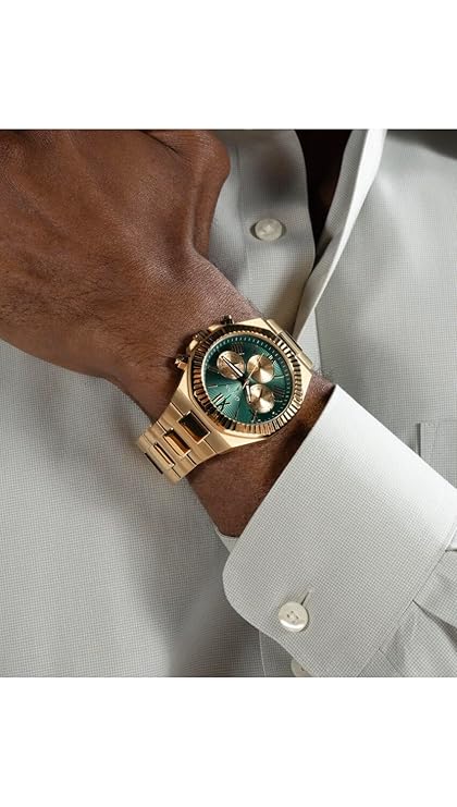 GUESS Men Green Round Dial Analogue Stainless Steel Band Watch