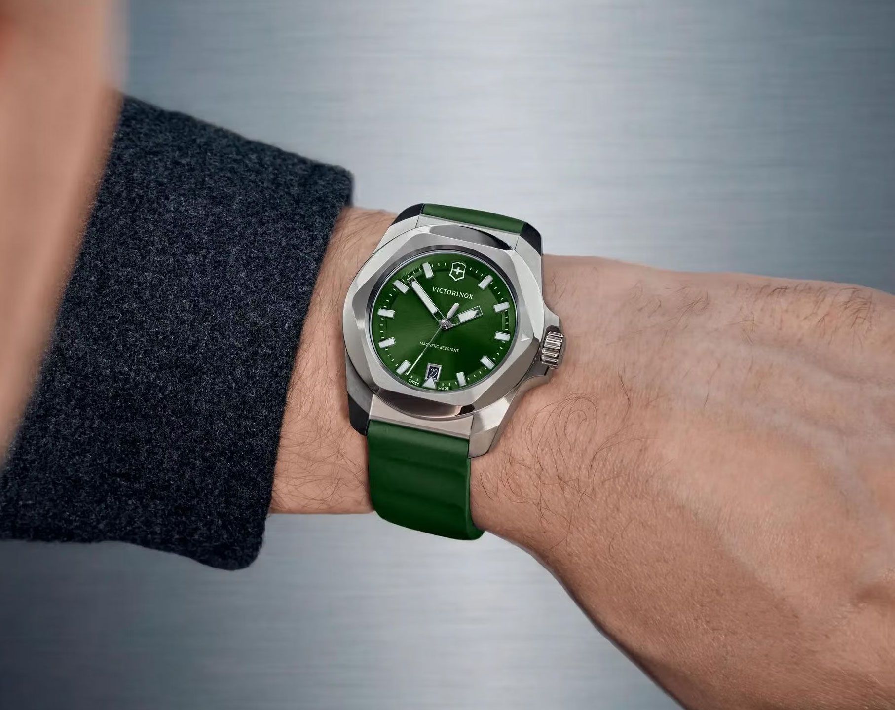 Victorinox Swiss Army I.N.O.X. Quartz