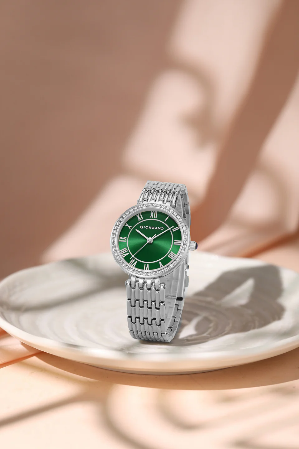 Giordano Eleganza Collection Watch for Women with Stainless Steel Strap and Crystal Embellished Bezel