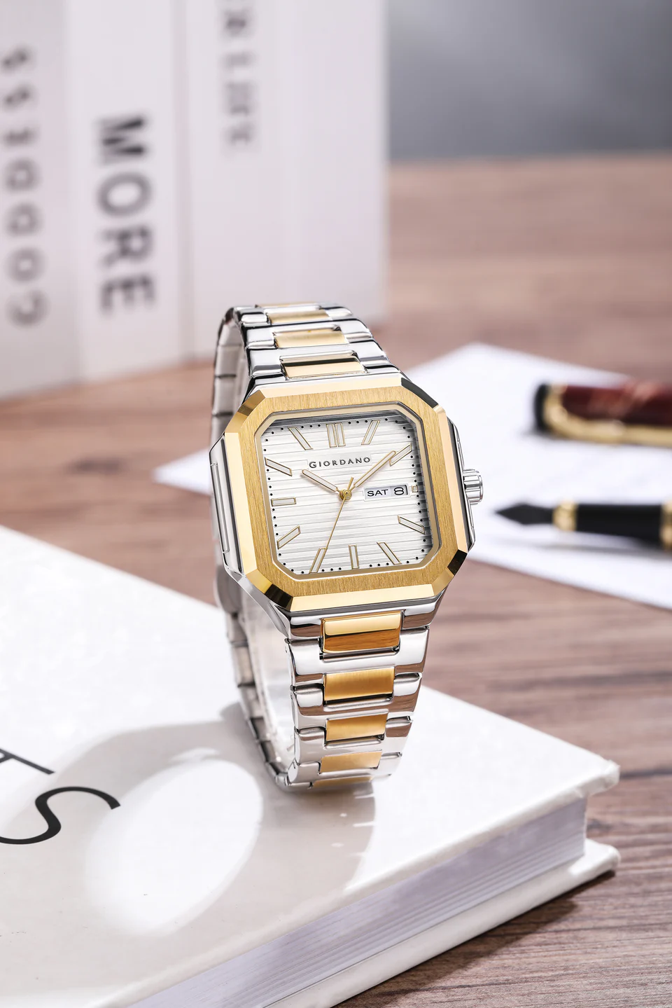 Giordano Square formal Watch for men – Textured Dial,Day & Date Display and Stylish stainless steel strap