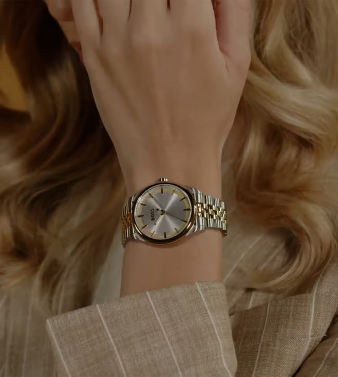 Graceful Women Quartz Silver Mother Of Pearl Dial Analog Stainless Steel Watch